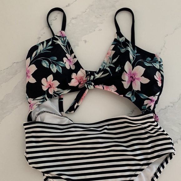 PINK Victoria’s Secret Hawaiian Floral Stripe Cut-Out One Piece Swimsuit - Picture 2 of 9